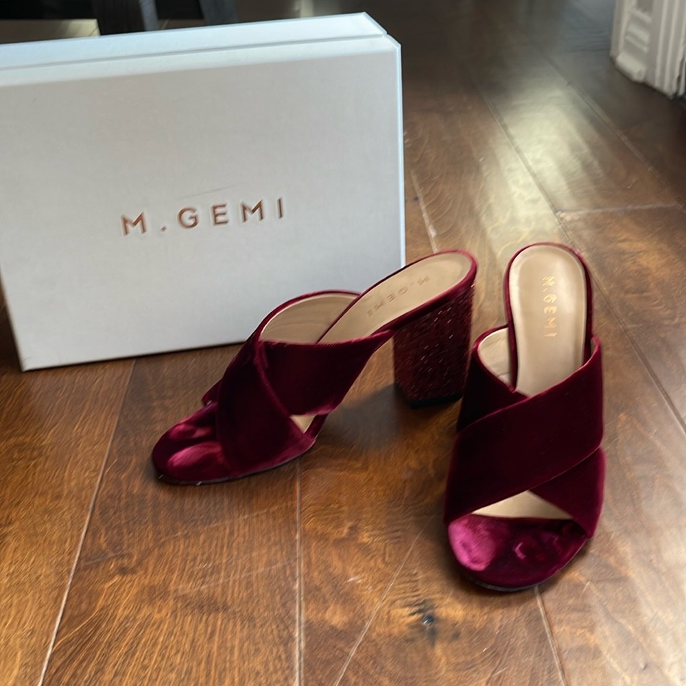 M. Genius Maroon Burgundy Velvet Mule Sandals - Size 39